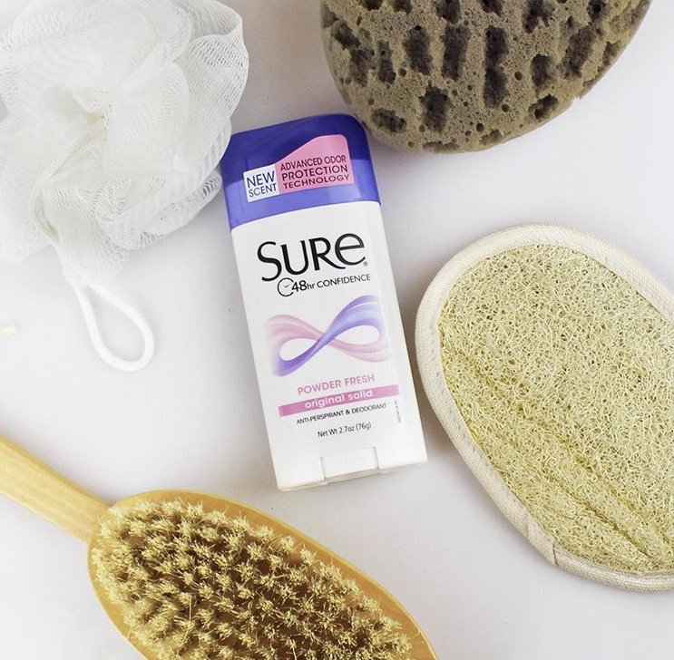 SureDeodorant's tweet photo. Start and finish your day fresh! Our 48hr products keep you feeling clean and confident. https://t.co/d9qIFPc514