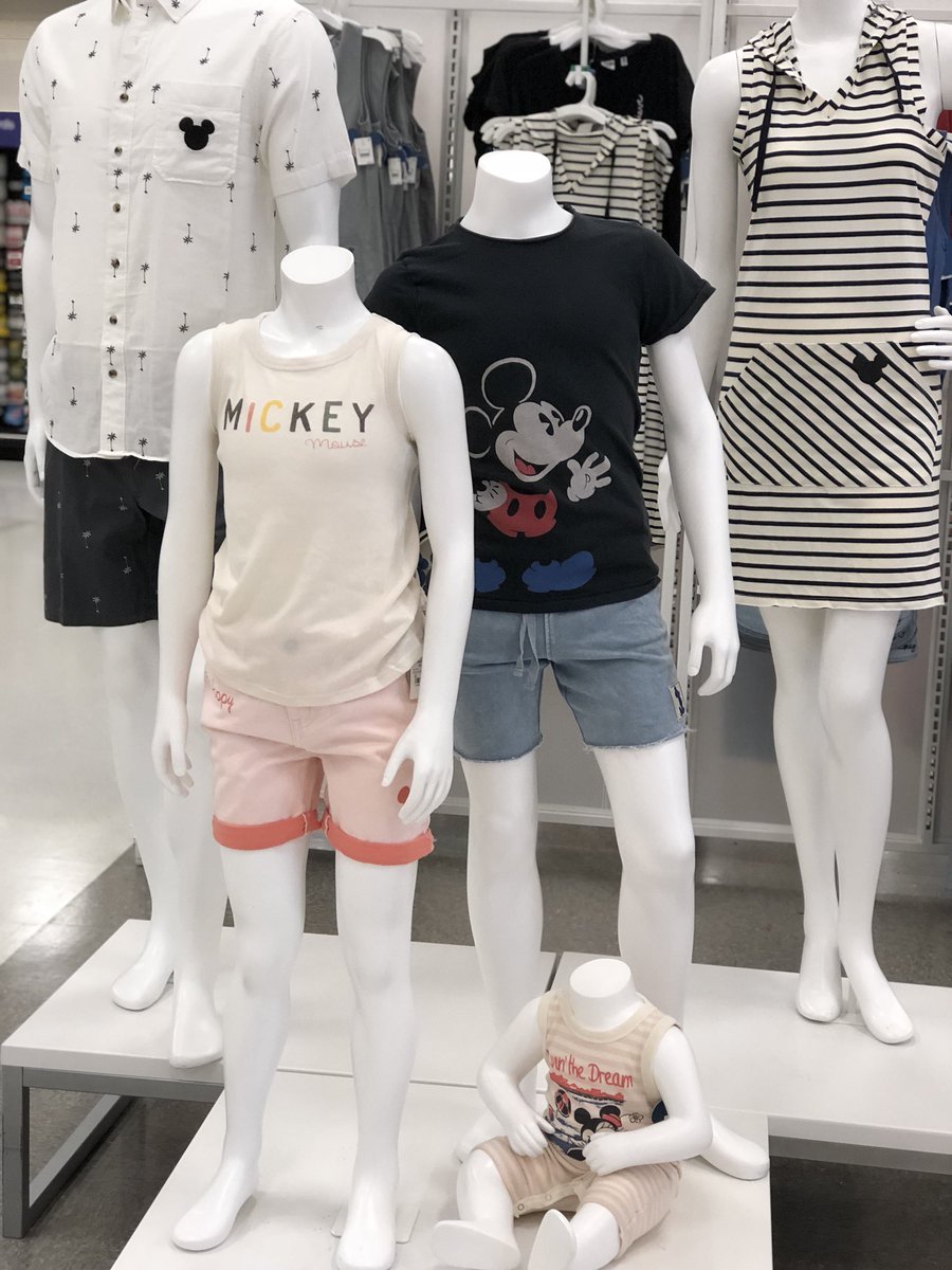 kiversonVMTL's tweet photo. “Oh mickey your so fine...🎼🎼” #familycollection #mickey #vml #T2169 https://t.co/mDU6NpMDgO