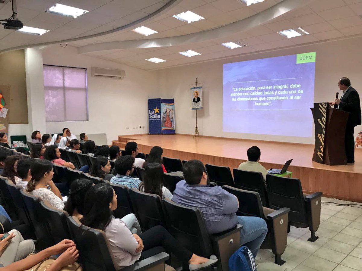 antoniojdieck's tweet photo. Agradezco al #CESLAS por invitarme nuevamente a charlar con lasallistas sobre mi experiencia como agente de cambio y formador; fue un placer estar con ustedes. https://t.co/jq2QMOW30t