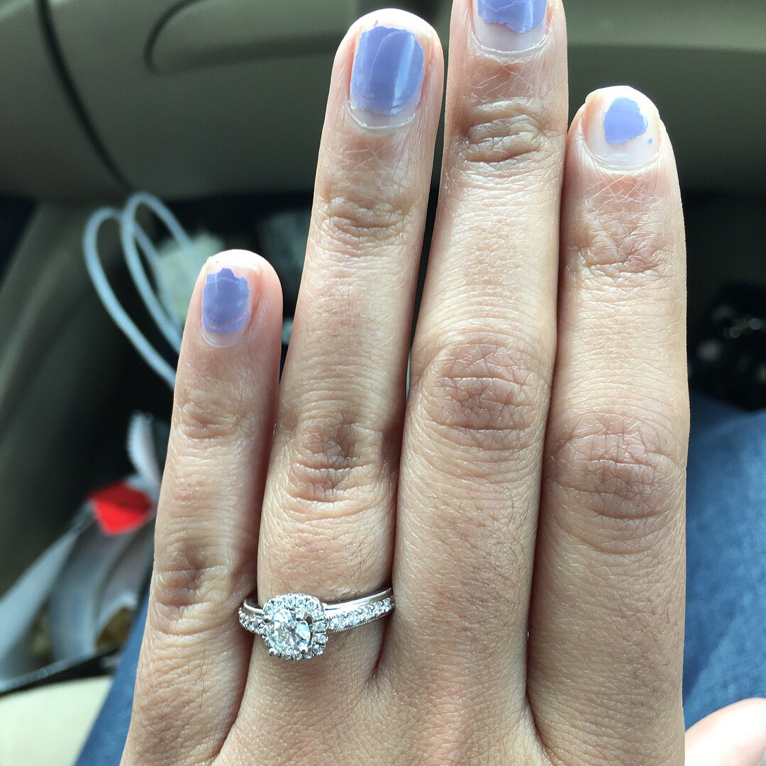 hannernannerrr's tweet photo. I haven’t been on this account in FOREVER, but I’m getting married!!!!! https://t.co/GxKJz1MkeN