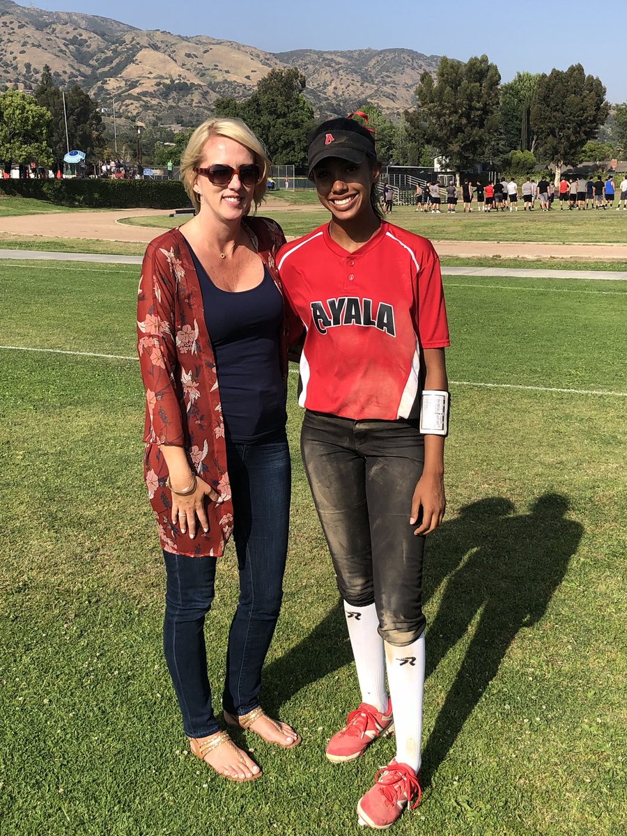 mrs_gomez_5th's tweet photo. Ayala Bulldogs....Palomares League JV Champs!!!  My short stop got down and dirty today!!!  ❤️🖤⚾️ @AyalaSoftball @AyalaHSAthletic https://t.co/3baNqTvnOf