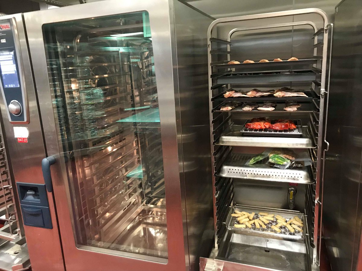 RATIONAL_AUS's tweet photo. Our recent Master Class at The Star, Sydney was a huge success. Showcasing Finishing®, ConnectedCooking and Asian cuisine.
Thanks to RATIONAL Chefs Leslie Chan & Don Gethings & Helen-Louise Fraser @comcater
#Asiancuisine #connectedcooking #weloveourhappycustomers #comcater https://t.co/sfKi09S88V