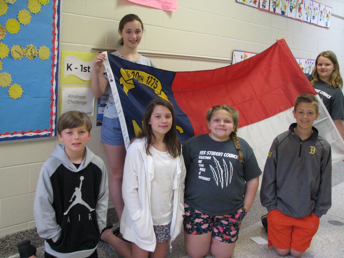 FriendshipElem's tweet photo. @dcsnc Friendship's Student Council sponsored "Random Acts of Kindness" by encouraging students to drop change in the "NC Flag Jar Fund" as they nominated fellow students for showing kindness. Kind Acts Abounded as enough money was raised to purchase a new NC flag! https://t.co/mP88oeUpny