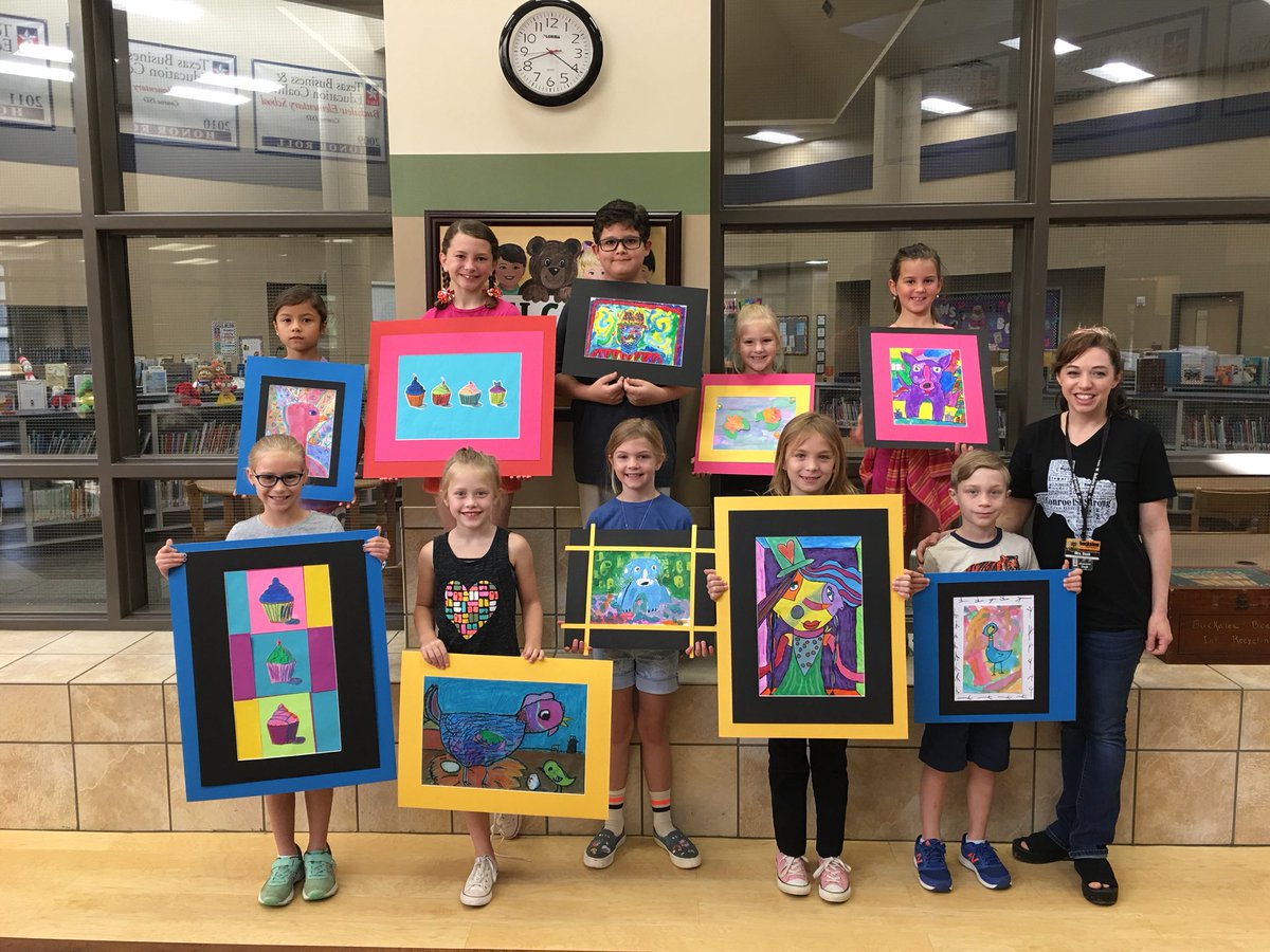 shmadoak's tweet photo. District Art Show time....I am so proud of these amazing artists!!
@Buckalewbears @conroefinearts #conroecreates #artmatters #sohardtochooseonlyten #buckalewrocks #artrocks https://t.co/jM1qEhCVuF