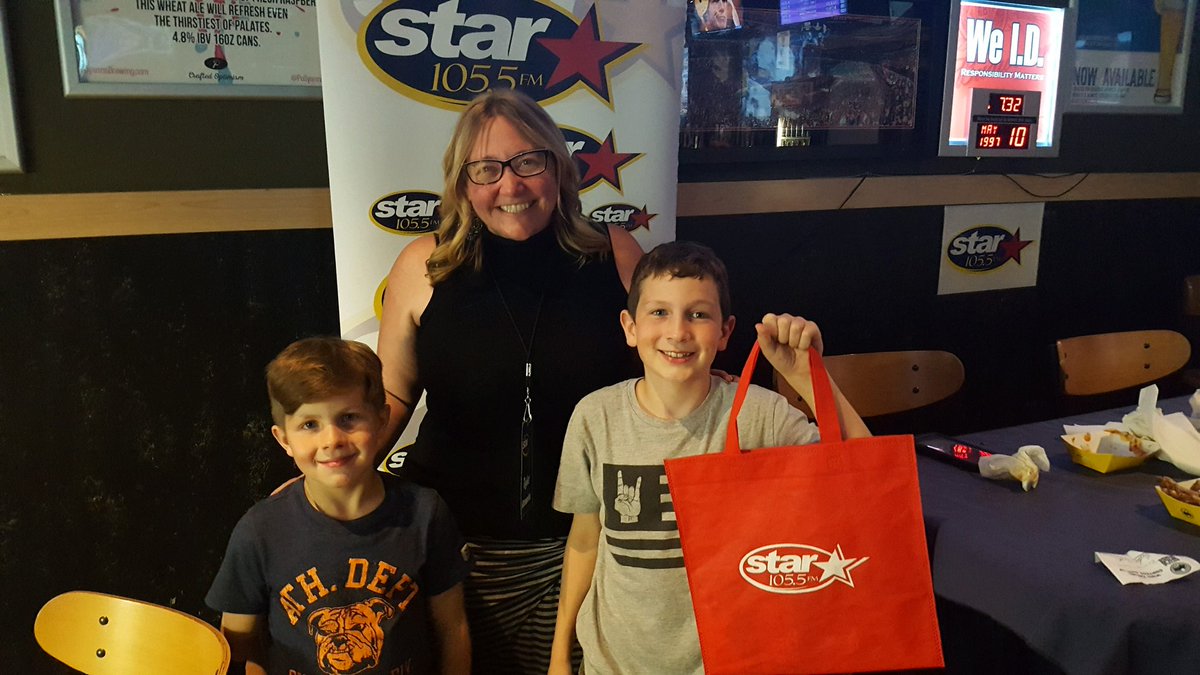 Star1055's tweet photo. Check out these #Champs! They've been training their whole lives for this. Ryan and Landon rocked the #wingeating competition @BWWings #Algonquin @tylercoxradio https://t.co/QHQJ20FHMg