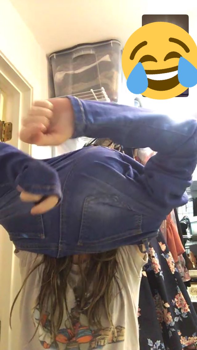 odetododdIe's tweet photo. “I wonder if I can make my jeans a shirt” - @destinyorcj https://t.co/R6lrGuz5Y6