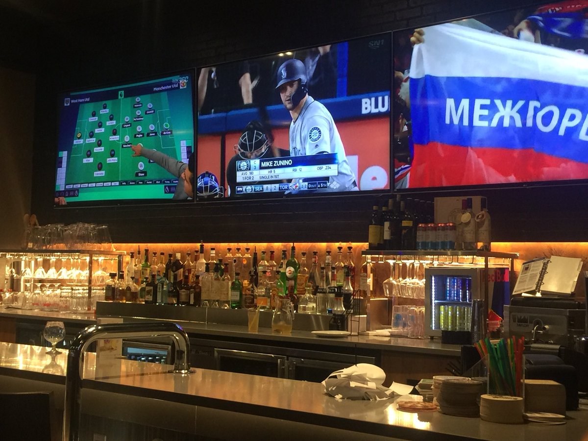KyleScottGolf's tweet photo. Came to @bostonpizza New Glasgow to watch game 7 @NHLJets and not on one of the tv’s. Manager is MIA #dissapointed #findtheflciker https://t.co/e95kD2rceU