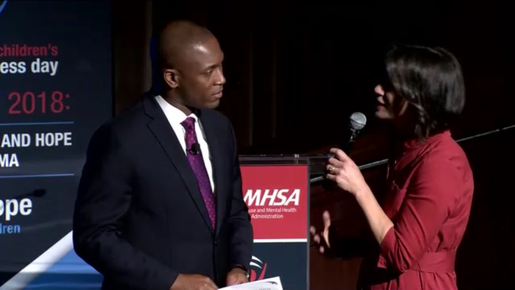 ILFirstLady's tweet photo. It’s all about delivering the right care, at the right time, in the right setting; #BetterCareIL is community-based and focuses on whole-person care for our at-risk youth and other vulnerable citizens. #HeroesofHope https://t.co/RgpKnKDXPG