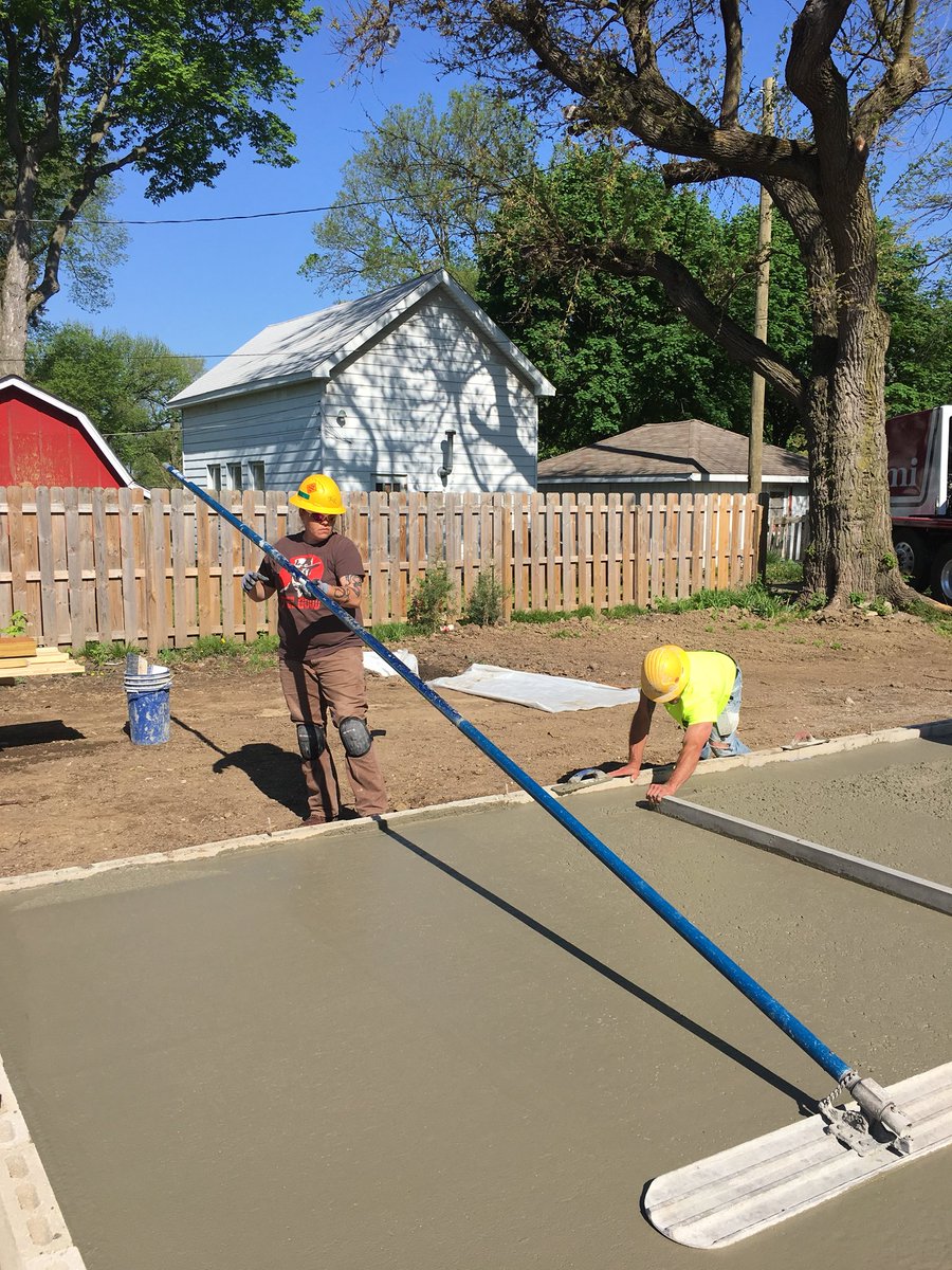 DarrenOpcmia's tweet photo. opcmiaintl : RT local692jatc: #Opcmia #Local692 2nd year #Apprenticeship pouring a garage floor for #Habitatforhumanity Lafayette Indiana https://t.co/HULuekNC8L https://t.co/n0xeURinZ6