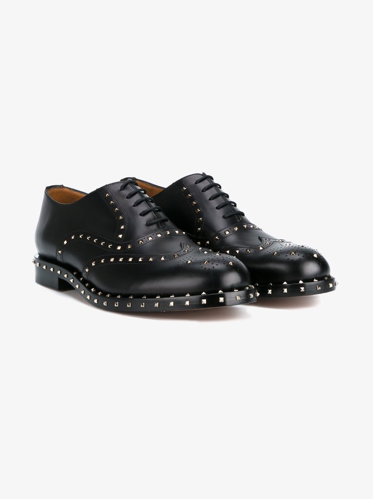 jaejoongstyle's tweet photo. (1) 🧥: VALENTINO rockstud untitled #20 leather jacket
📷: https://t.co/34QJOKCgeB and Harper’s Bazaar JP
(2) 👞: VALENTINO GARAVANI soul rockstud brogues
📷: brownfashion and Harper’s Bazaar JP 
https://t.co/FLkRCbpppr
#kimjaejoong #jaejoong #jj 
#김재중 #ジェジュン #金在中 https://t.co/3xTBuipUEG