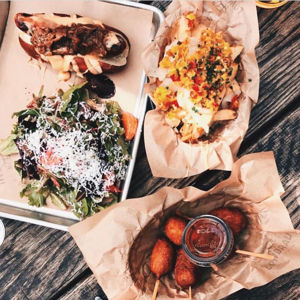 BardisHomes's tweet photo. It’s almost Friday! Find us at @loubrau916 😋 centrally located between #TheMillatBroadway and #TheGoodProject! Where will you be this Friday night? 🌭
📸 - @lowbrau916 (IG)
#WeBuildCommunity https://t.co/ozL12lYqat