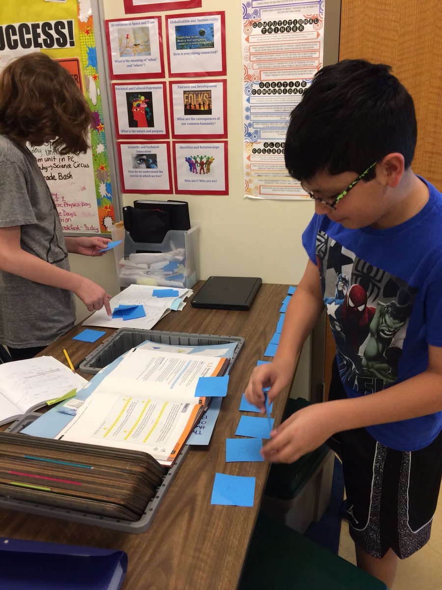 HannonDioguardi's tweet photo. Working hard to identify measures of center in order to analyze data #modelwithmathematics https://t.co/VnGxDURtbj