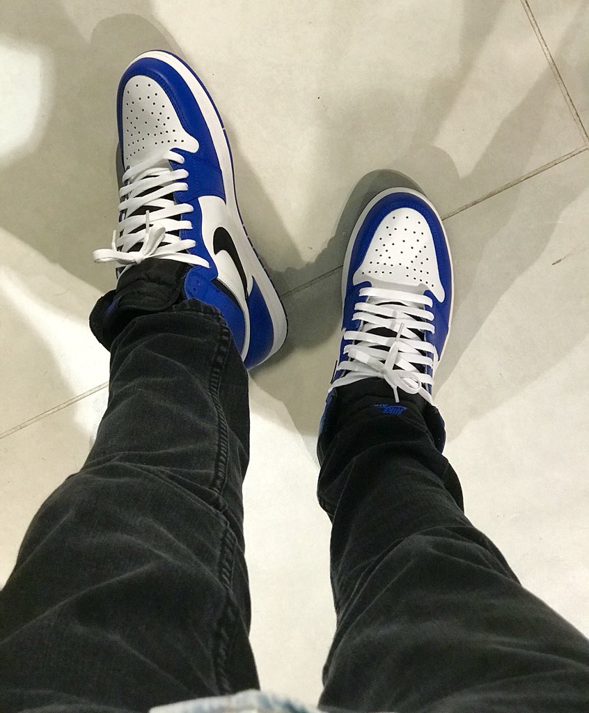 rzeschitz12's tweet image. Not bad with white laces. 🔵⚪️⚫️#GameRoyals #KOTD