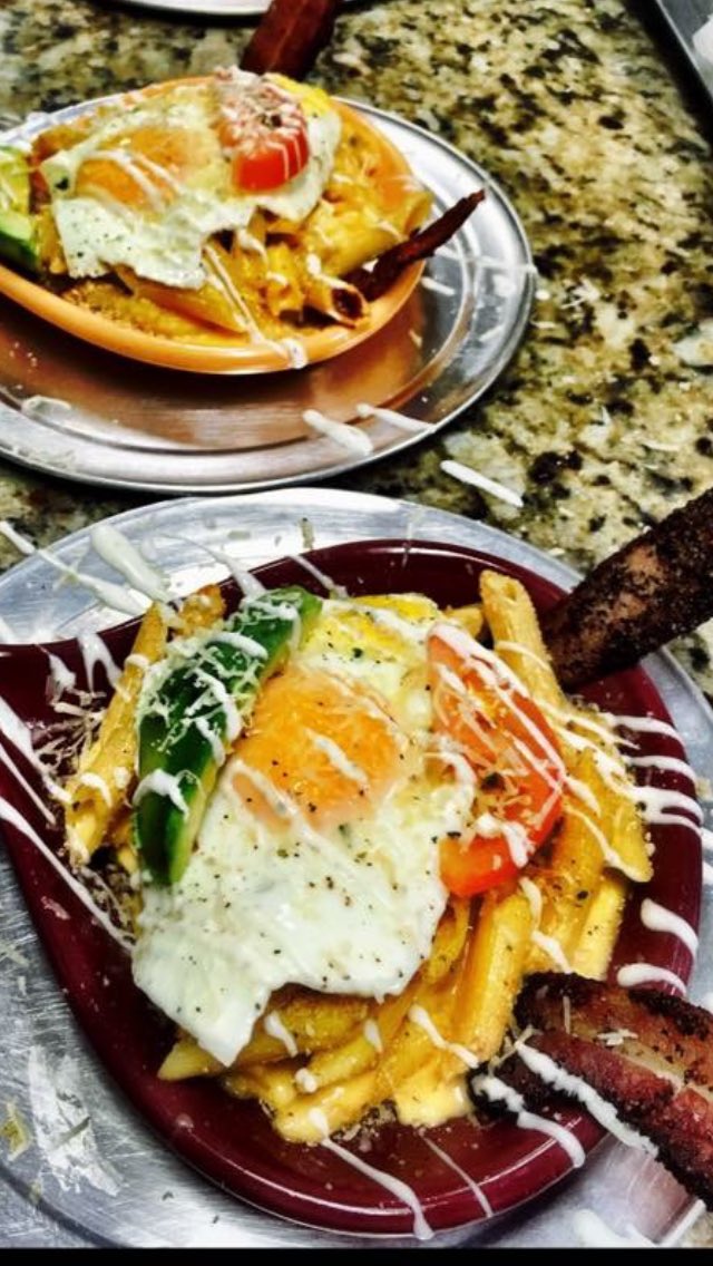 Baked Mac &amp; Cheese with Fried Egg, Bacon, Tomato, Avacodo and Ranch Drizzle 
303.623.4897 3GuysPies.com #3GuysPiesDenver #3GuysPies  #BestInDenver #TheHangoverCureHasArrived