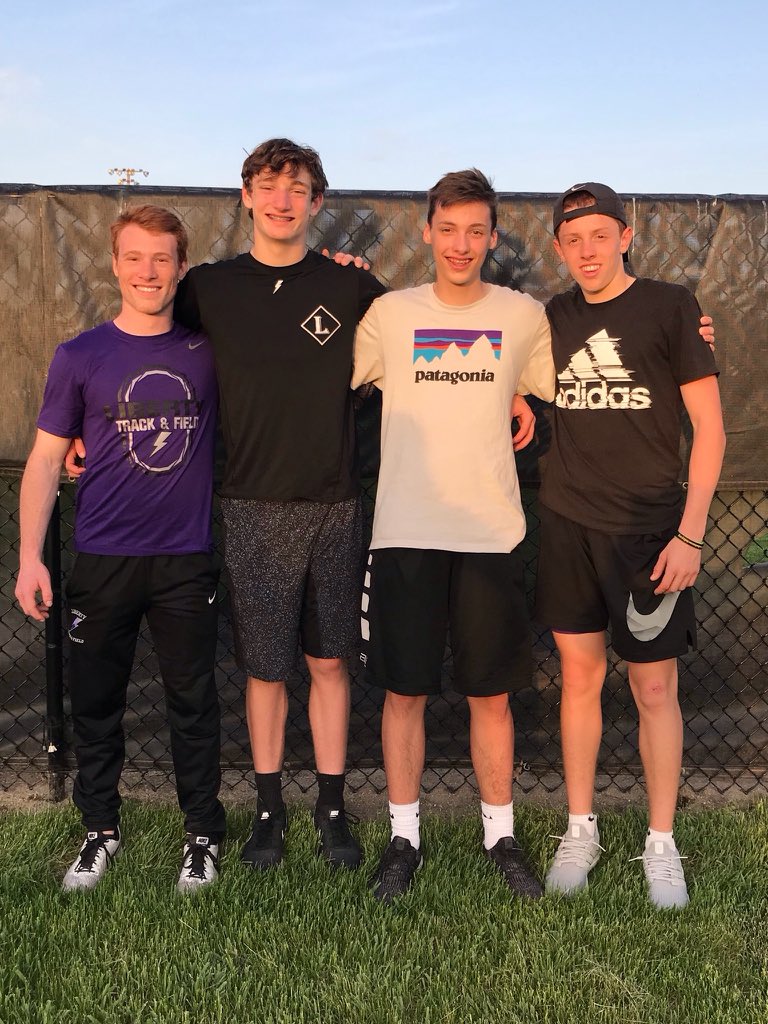 ScottKibby2's tweet photo. More happy bolts. Distance Medley headed to state https://t.co/jbQ13FKHr3