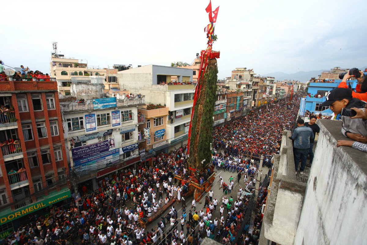 XHNews's tweet photo. Rato Machhendranath Chariot Festival held in Nepal. People worship Machhendranath for good rain to prevent drought during rice harvest season https://t.co/Iw9P1fZvFo https://t.co/syR2vA6ROE