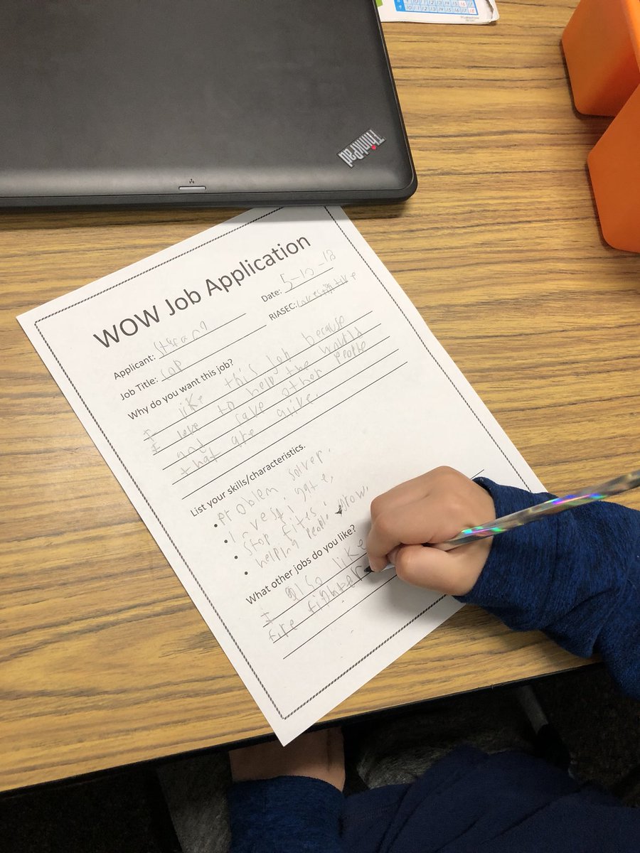MrsWilliams190's tweet photo. We are applying for jobs in Room 6! 😉💙 #cvWoW @CajonValleyUSD @RiosRoadRunners @EdHidalgoSD https://t.co/0Vaoo7F5hR
