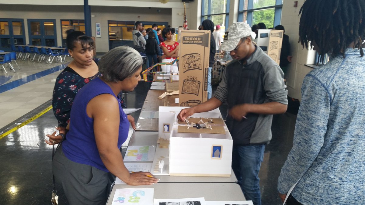 JcabildoL's tweet photo. Physics  projects  exhibits at the BHS cafeteria #science is life@BHSBULLDOGSBCPS https://t.co/LscoKMdQ23