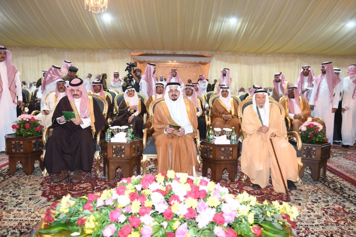 q_asir's tweet photo. سمو أمير منطقة عسير وسمو نائبه في ضيافة شيخ شمل قبائل علكم الشيخ عبدالله آل حامد العسيري #قبيلة_عسير #عسير #عسير_الهول #ابها #علكم https://t.co/Tk1BU0Rvru