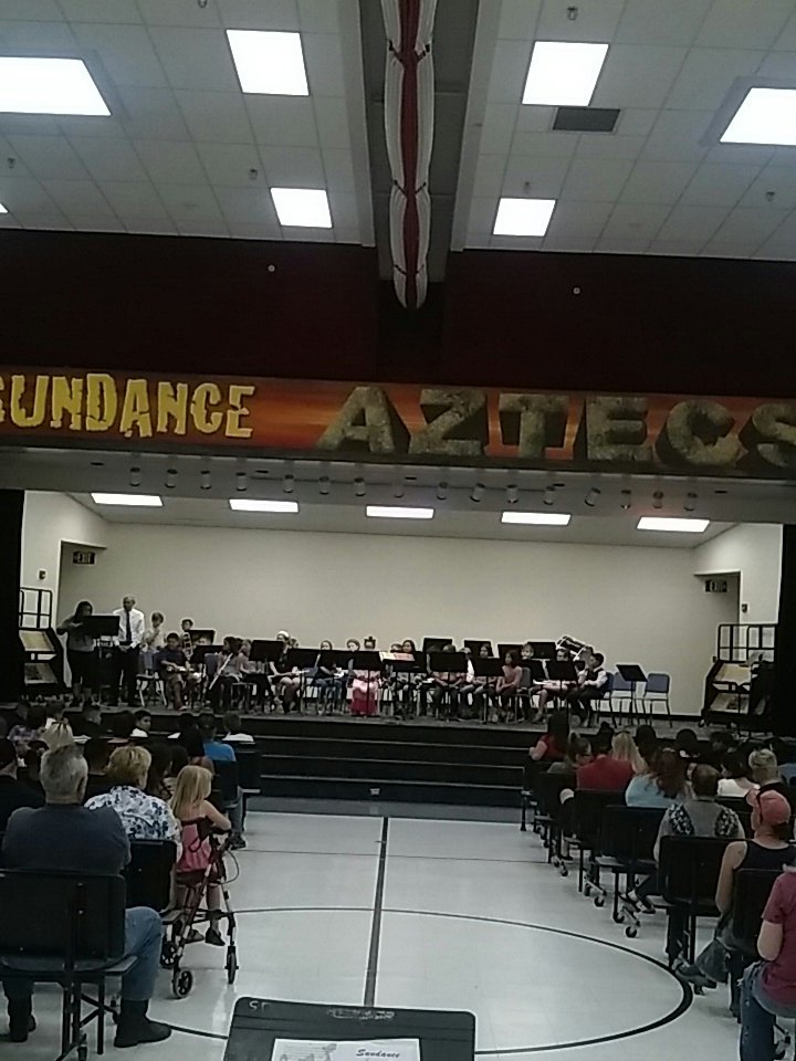 SundanceAztecs's tweet photo. Great performance happening with our 5th-8th grade band students. #AztecPride https://t.co/loeix7QXgq