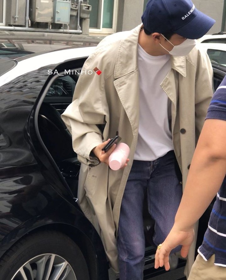 balenciaga navy cap