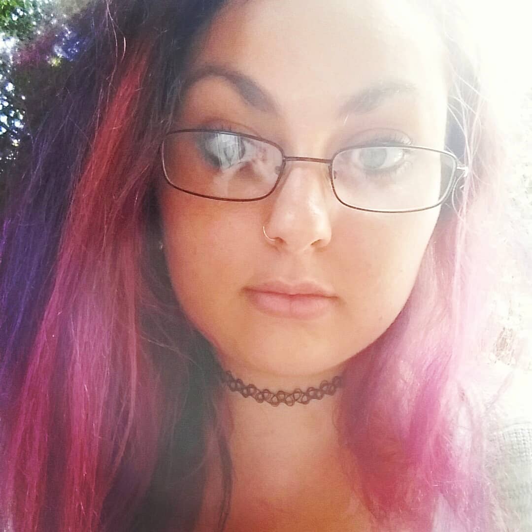 RavenLadyRaven's tweet photo. Throwback #gamergirl #gamer #me #myself #throwback https://t.co/JZ6vlZJgyt