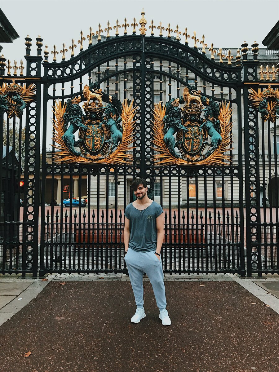 fofinhadot3ddy's tweet photo. Sabe aquela pessoa importante é especial em nossas vidas,sim você @t3ddyyyyy te amamos de mais,agradecemos por nós alegrar todos os dias,bom são 8 meses ao seu lado e fazendo parte das B3ars,temos muito orgulho de dizer isso,esperamos te conhecer,amamos vc anjo ❤#Happy8Meses🎉RT https://t.co/RXI3CN8FTm
