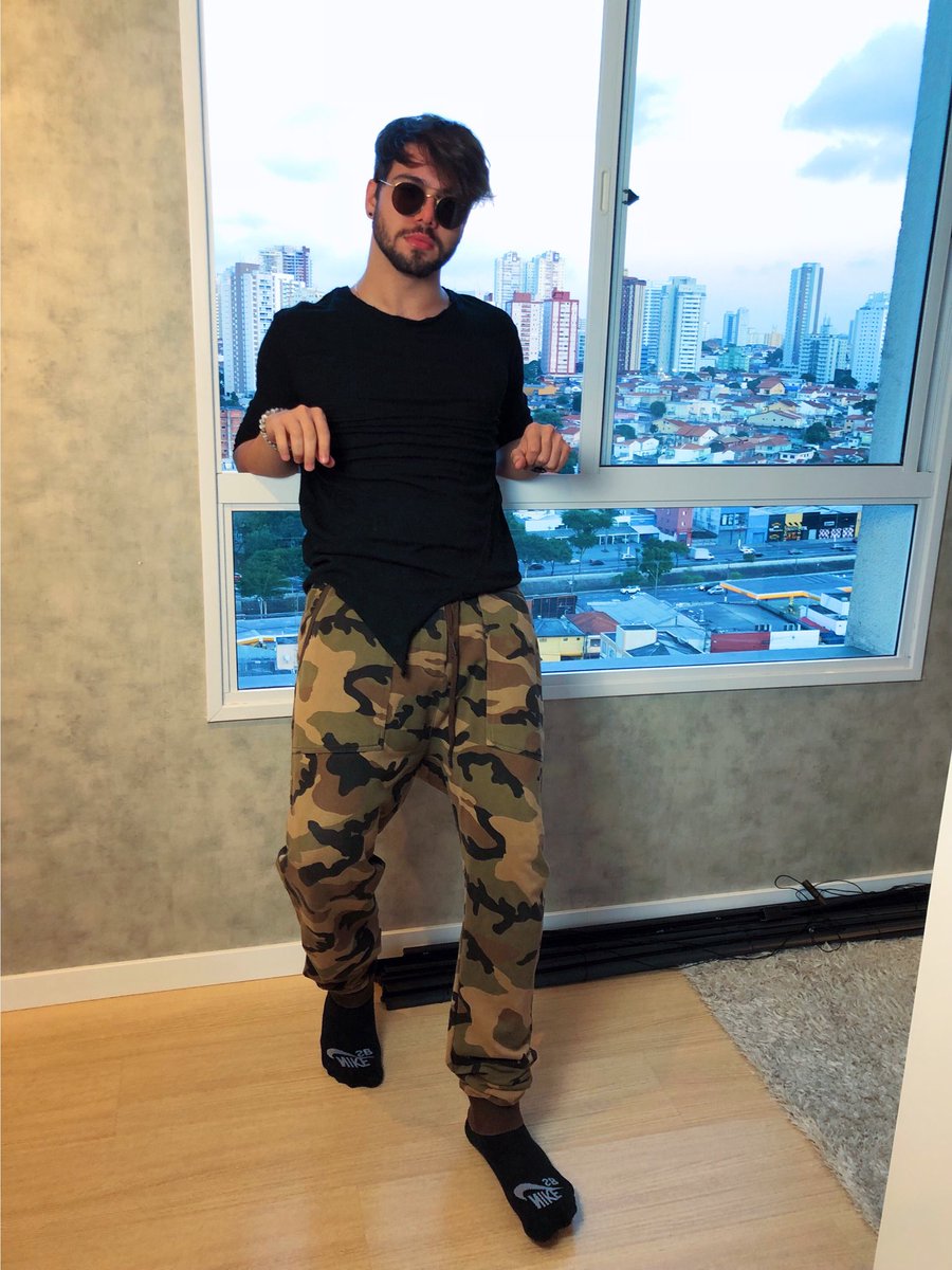 fofinhadot3ddy's tweet photo. Sabe aquela pessoa importante é especial em nossas vidas,sim você @t3ddyyyyy te amamos de mais,agradecemos por nós alegrar todos os dias,bom são 8 meses ao seu lado e fazendo parte das B3ars,temos muito orgulho de dizer isso,esperamos te conhecer,amamos vc anjo ❤#Happy8Meses🎉RT https://t.co/RXI3CN8FTm