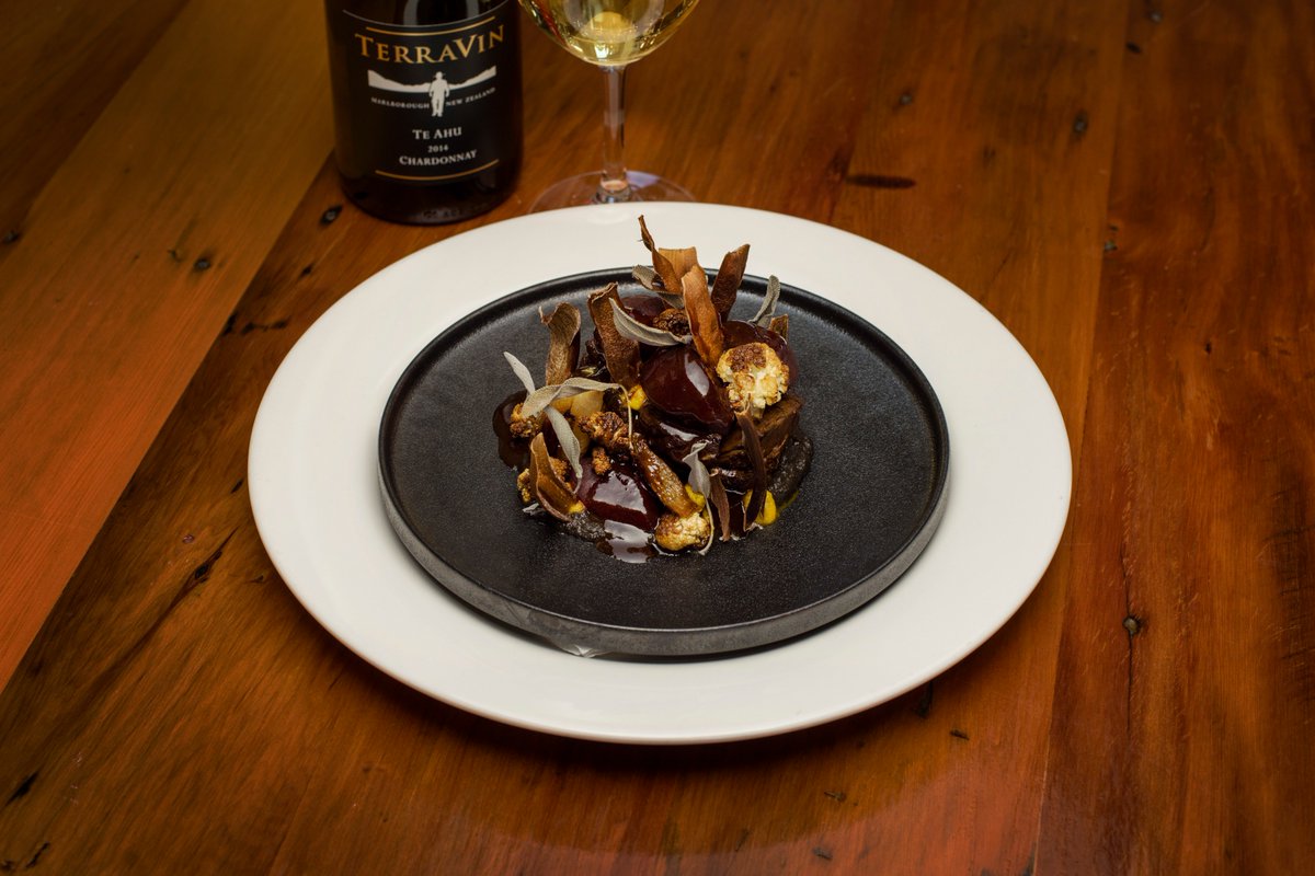 feastmarlb's tweet photo. Our Rare Fare finalists have been announced! Congratulations to @HighfieldWinery, @ArbourDining, @allanscottwines and @saintclairwine! Winner to be announced in the July edition of @cuisinemagazine 🍽 🎉 #rarefare #feastmarlborough https://t.co/fM2Jtnft8t