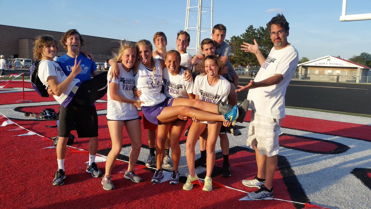 kpnation88's tweet photo. The Dragons are flying high coming out of districts! Qualified 9 #FBD athletes and at least 1 in every distance event plus 2 relays! Special group of people, Love coaching #DusterDistance https://t.co/uMde6nwtAn