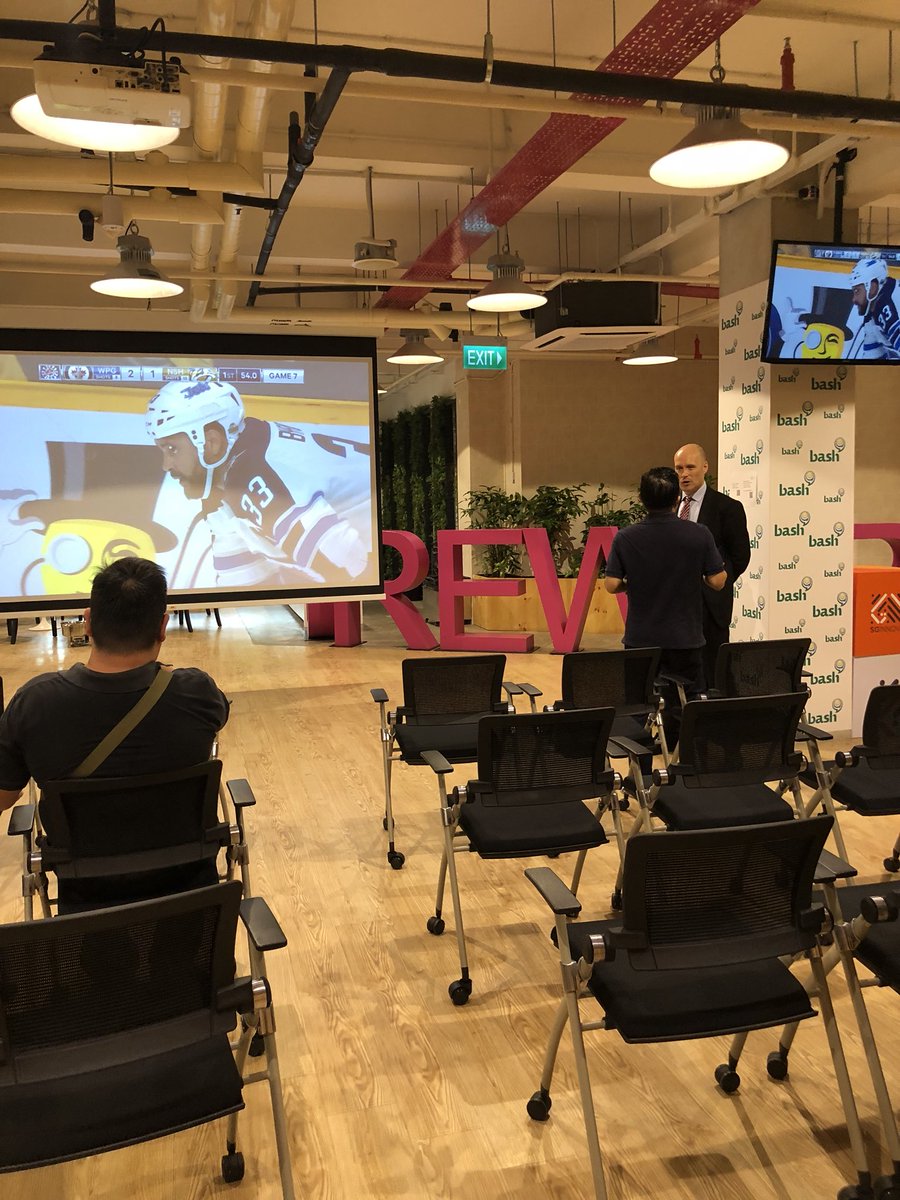 Traci Bednard tweet media