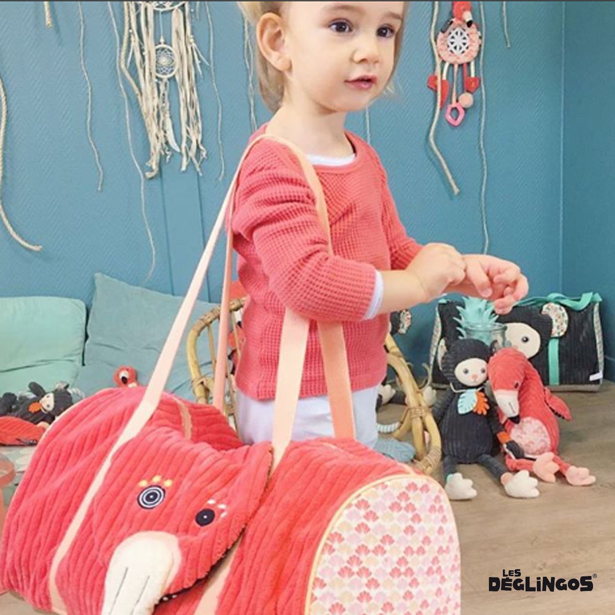 deglingosES's tweet photo. Ya llegan las escapadas de fin de semana porque con estos días... ¿a quién no le apetece desconectar? 😋 ¡Prepara toda tu ropa de la forma más molona y original con nuestras #mochilas! 👌 #deglingos https://t.co/TiEu2JZTTd