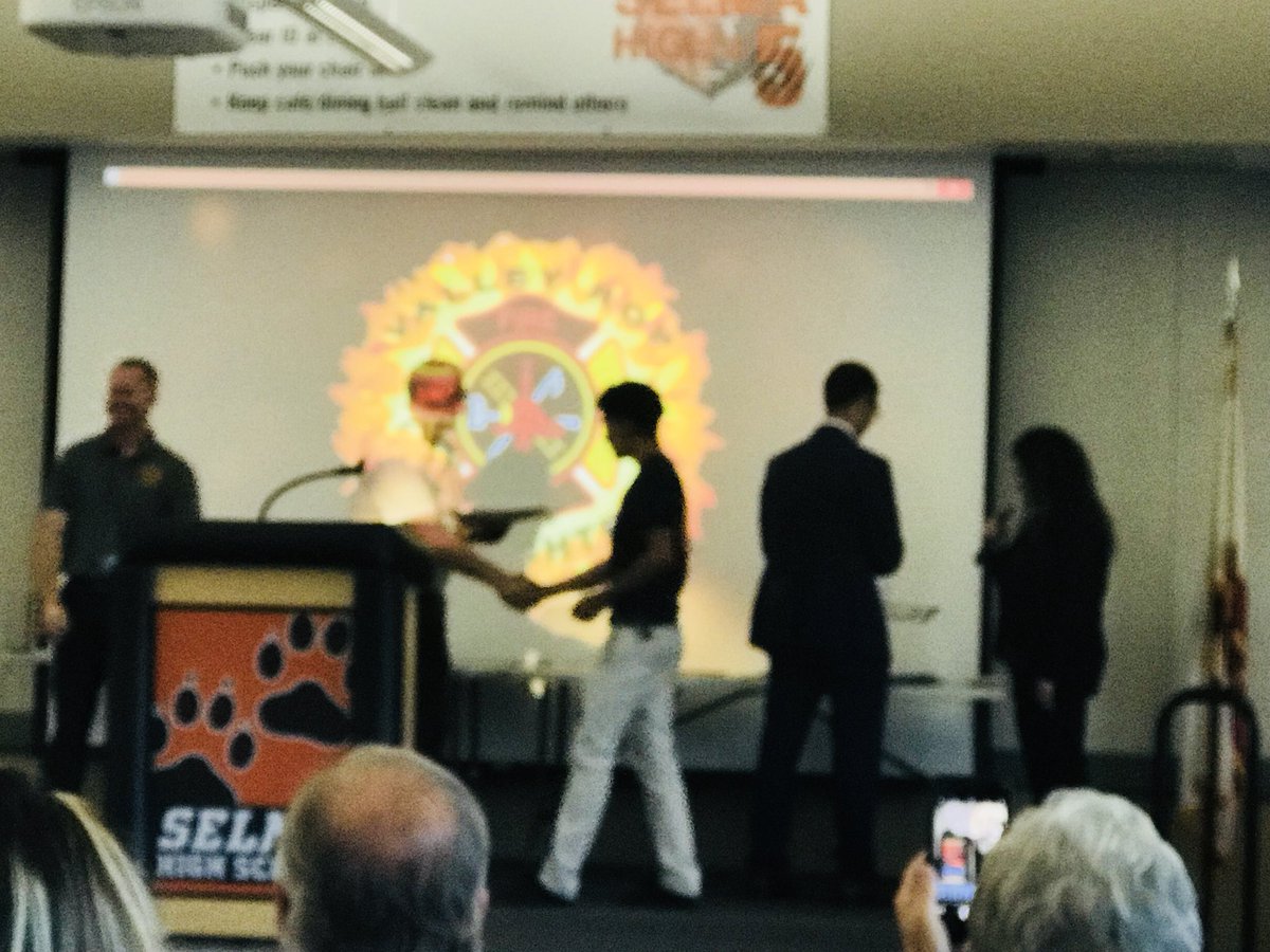mclain_brenda's tweet image. I’m such a proud big sister right now! My little brother just graduated from the Valley ROP Urban/Rural Fire Fighting Program! Congratulations Alex!!! @SHSBears #VROP #CareerCollegeReady!