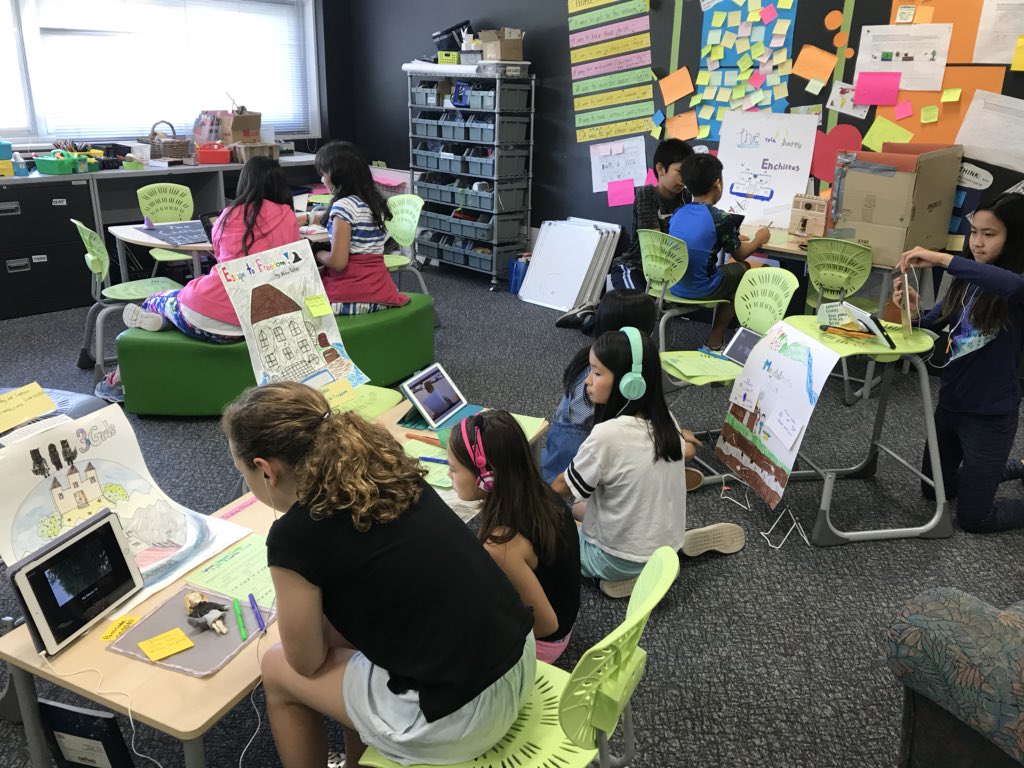 5MASIJ's tweet image. G5 writers living the writing life! #publishingparty