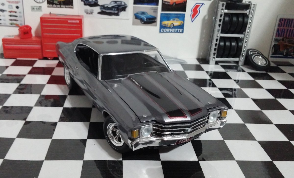 RetroShowJoe's tweet photo. @chipfoose @Velocity Just wanted to share my newest 1:25 model creation. Made from 5 different kits to add more detail. Just need to enlarge 25x! https://t.co/9QBwdsrdxM