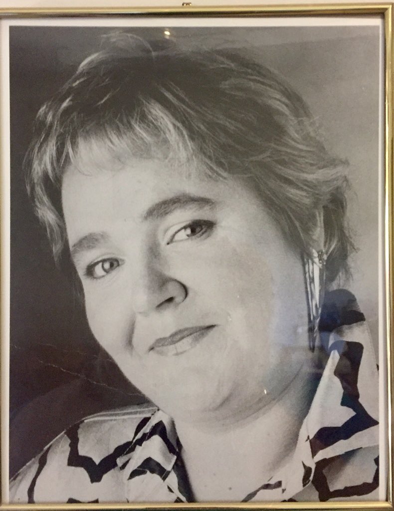 SalUPTON's tweet image. My first headshot 1988 my first agent was Will Conyers and when I first met him I said “Will Conyers .., Con Ya’s into to what!” LOL #firstheadshot #1988 #youth #young #actorslife @SalUPTON