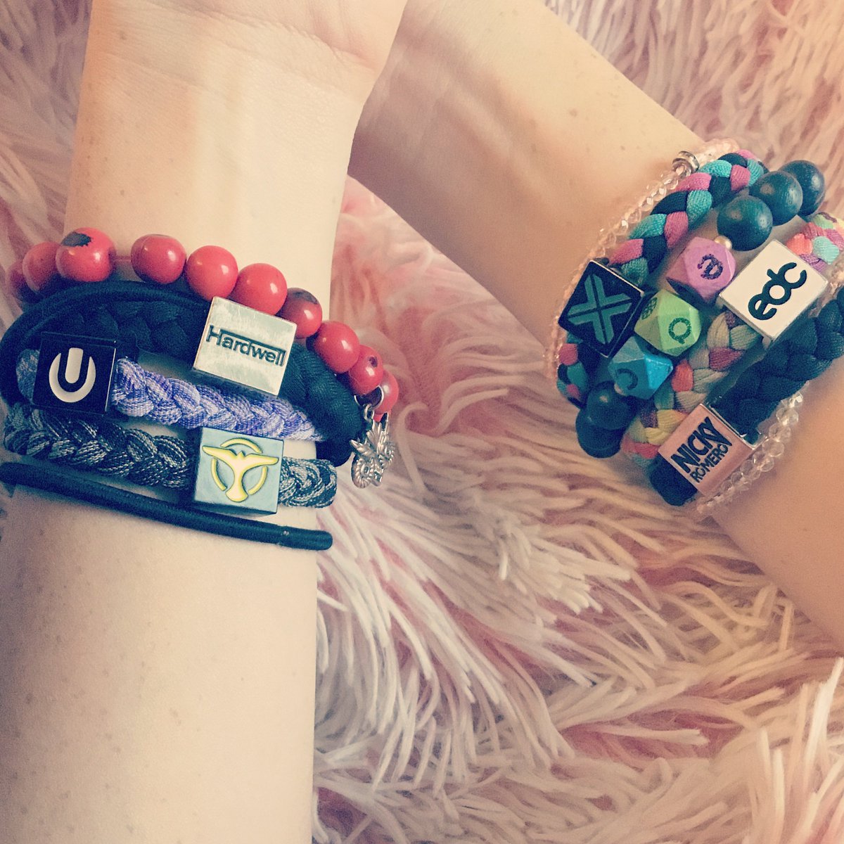 amesxxo's tweet photo. Finally got the last 2 I was waiting on !!! 😍 bracelets on bracelets 😎❤️🎉 @tiesto @HARDWELL @nickyromero @ultra @EDC_LasVegas @ElectricFamily https://t.co/cHnJ19TjEJ