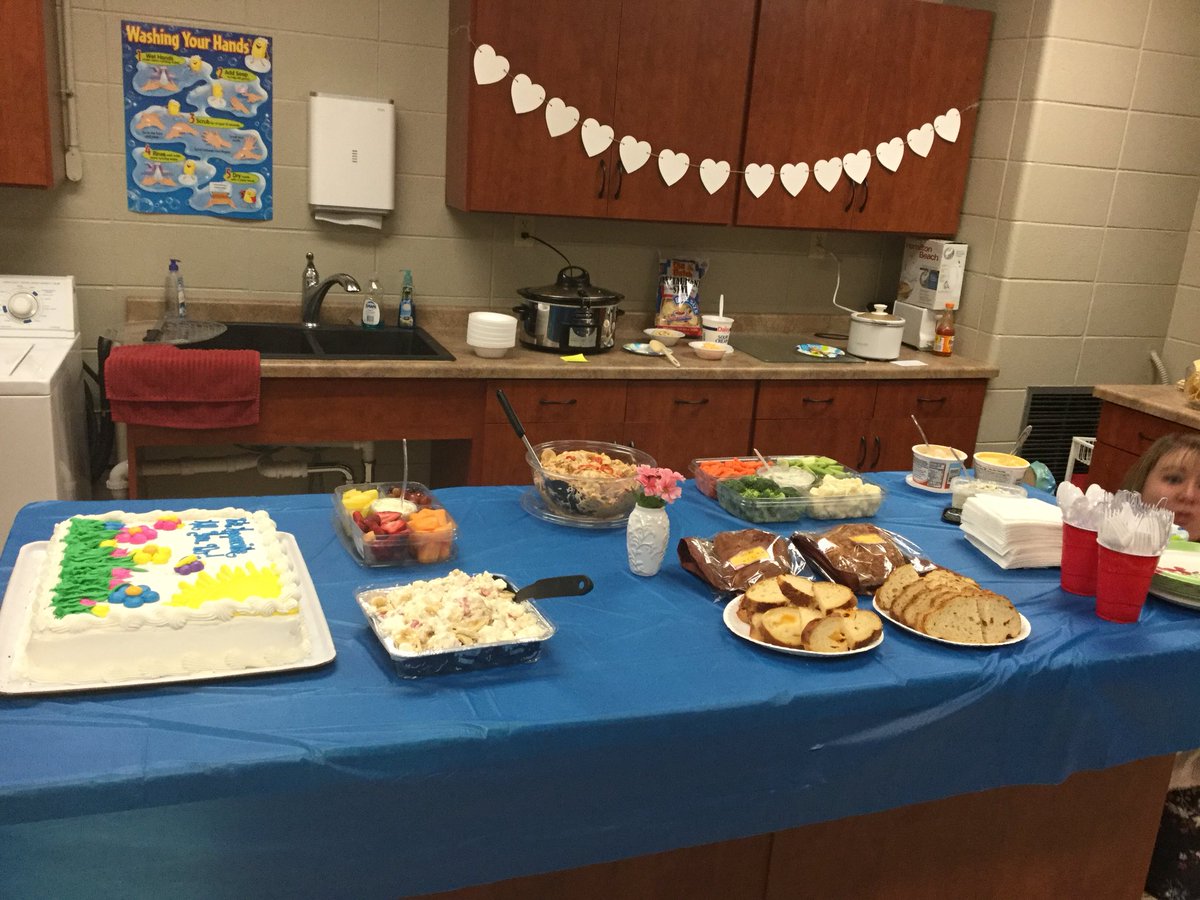 DeniseGering's tweet photo. Honoring our AMAZING paraprofessionals at BV!We are so appreciative of their dedication to students! Not all pictured @DeniseGering @hssdbv https://t.co/No6TtMCVxB
