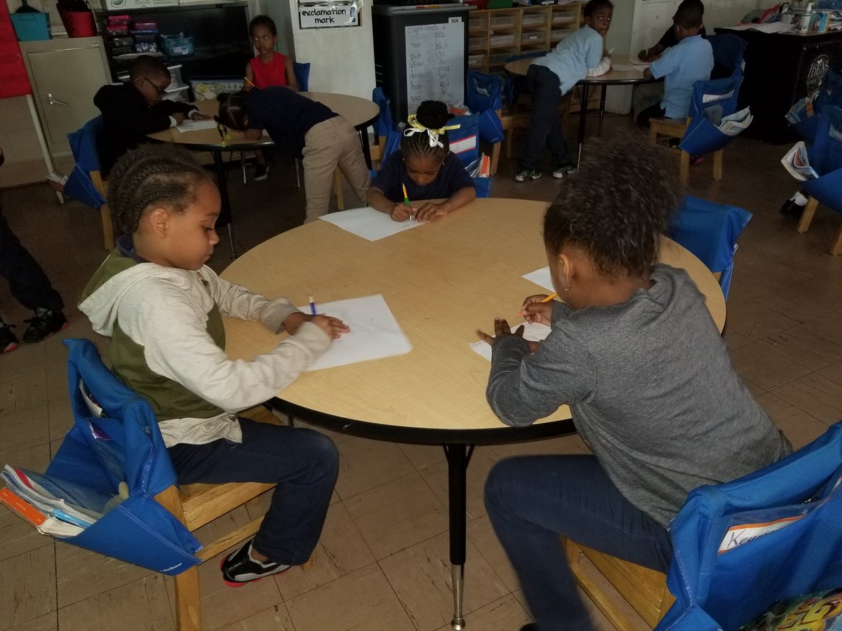 MsCandelaria_K's tweet photo. Kindergarteners imagining and planning their marble roller coasters. #oneSTEMchi @TiltonSTEM https://t.co/UFLK5nlxPr