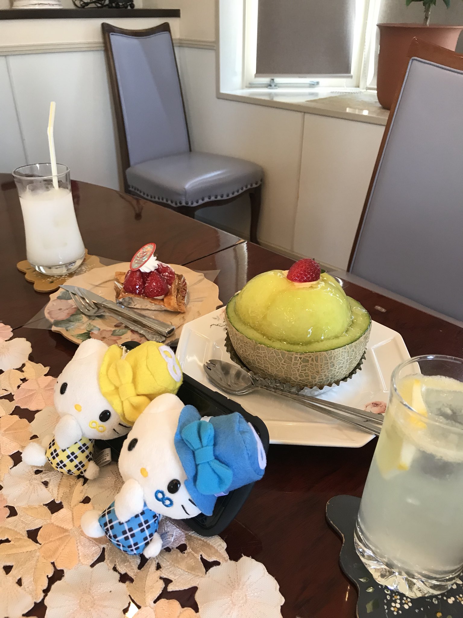 広美 ジャニ勉エイトブンノニロケ地巡り八尾 花屋敷本店 ビッグメロン 1260イチゴパイ 370 亮ちゃんは カルピス ヤスは レモンスカッシュ T Co Mnmdsuoznc Twitter