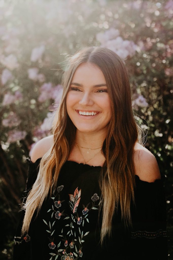 maddyrich's tweet photo. senior year!!! 🤩💛 bingham high ur awesome &amp; dm for announcement :) https://t.co/FBB74nt8dM