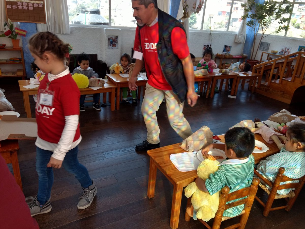 CN_PaloSolo's tweet photo. @kwri Gracias a todo el voluntariado de Keller Miller México, nuestra institución @CN_PaloSolo quedó muy bonita con su remodelación 👏👏👏 #REDDAY2018 https://t.co/d3MaadgmEo