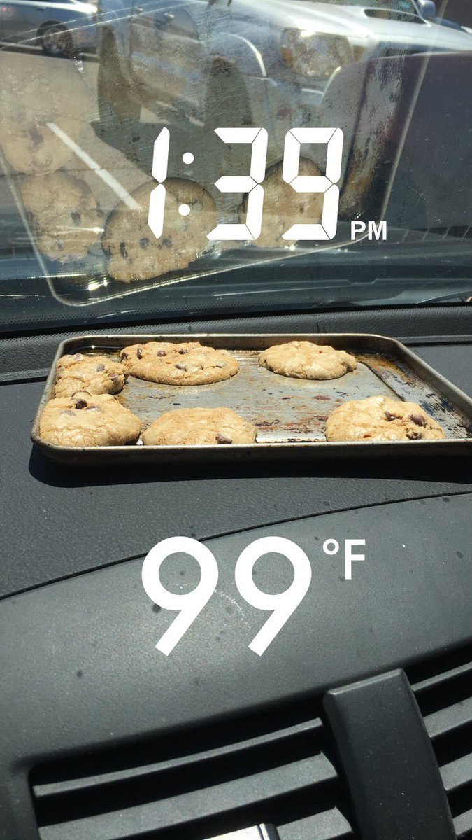 aydenr022's tweet photo. Arizona may be a desert but it bakes come really good desserts!! https://t.co/UUj6wZLeXL