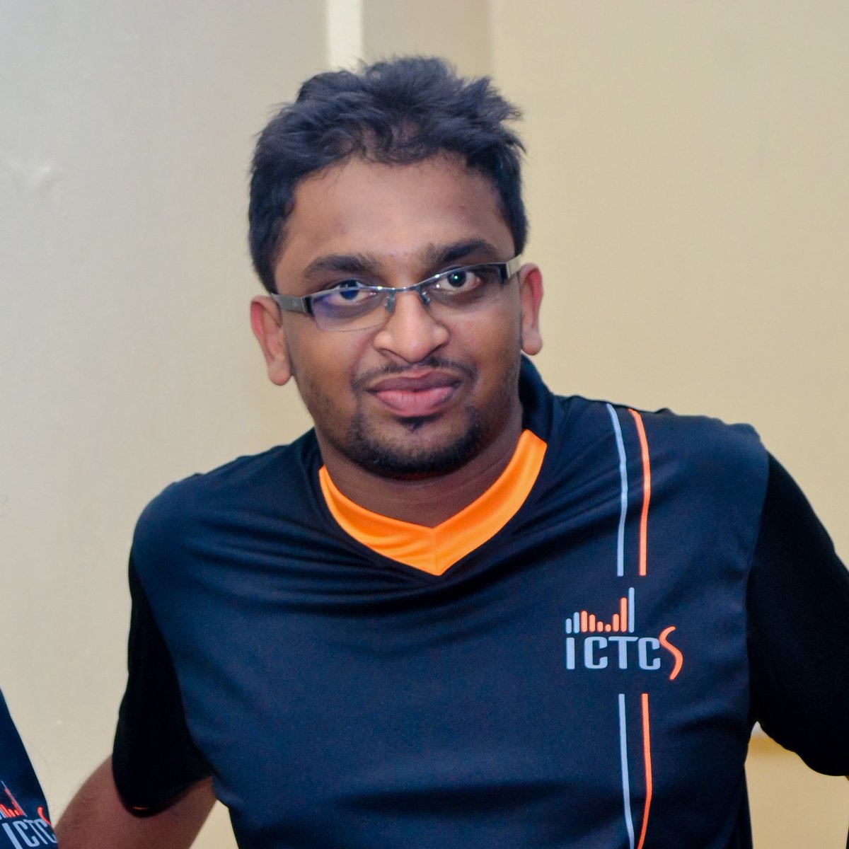 vikalpa93's tweet photo. #NewProfilePic https://t.co/R3xUhYC4L3