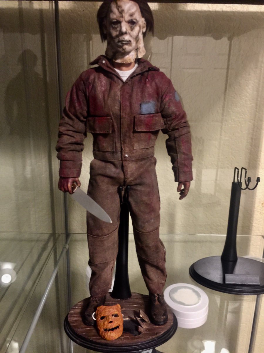 JordanRochon5's tweet photo. #Halloween #Halloween2007 #michaelmyers #tylermane #robzombie #onescustoms #sixthscale #customfigure #horror #horrormovies https://t.co/iNlsrDdVb2