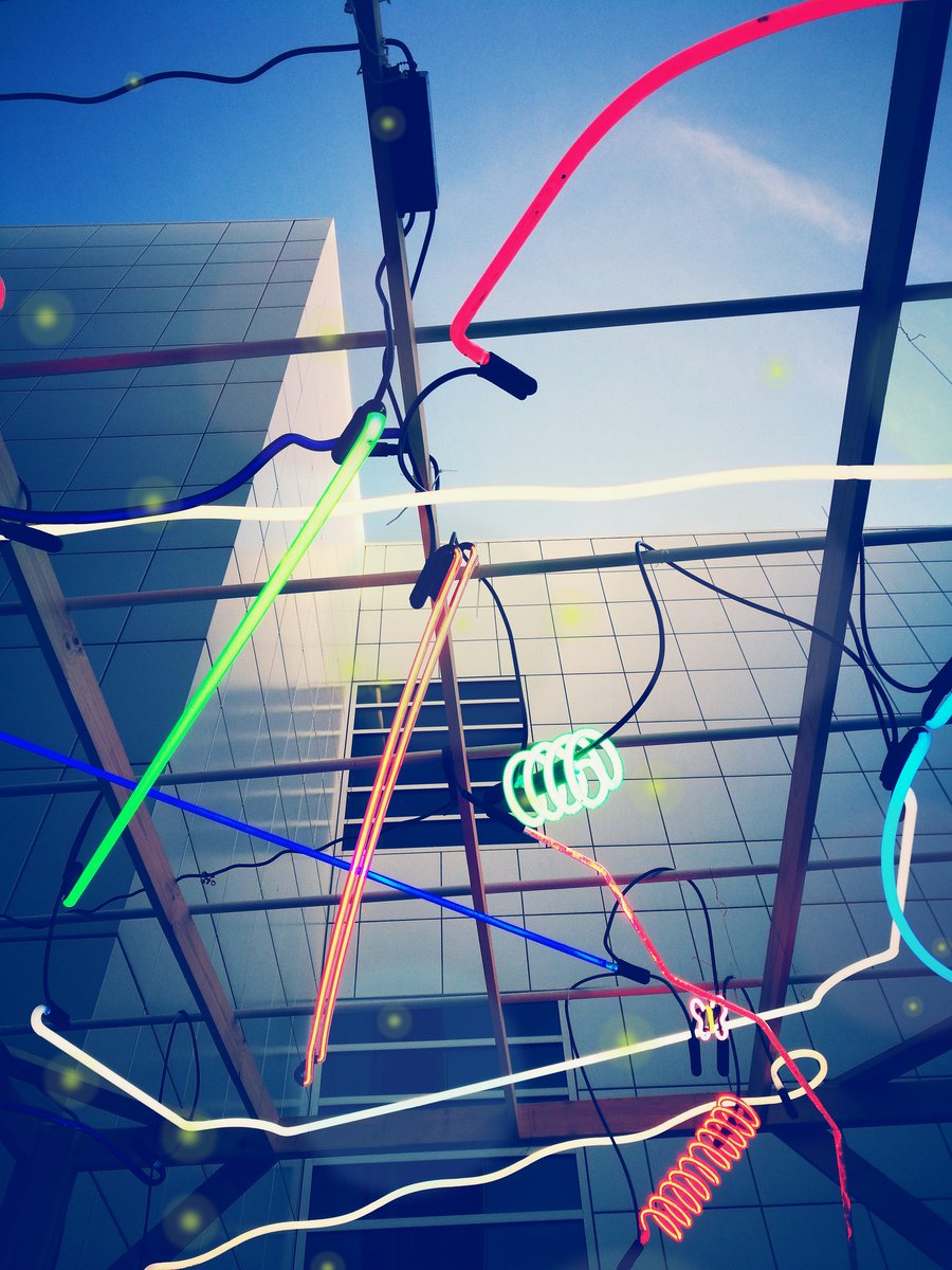 Loving the "Electric" theme for May's <a href="/ArtMix/">Roberto Fdez-Rizo</a> <a href="/CrockerArt/">Crocker Art Museum</a> #midtownsac #sacramento #art #cultured
