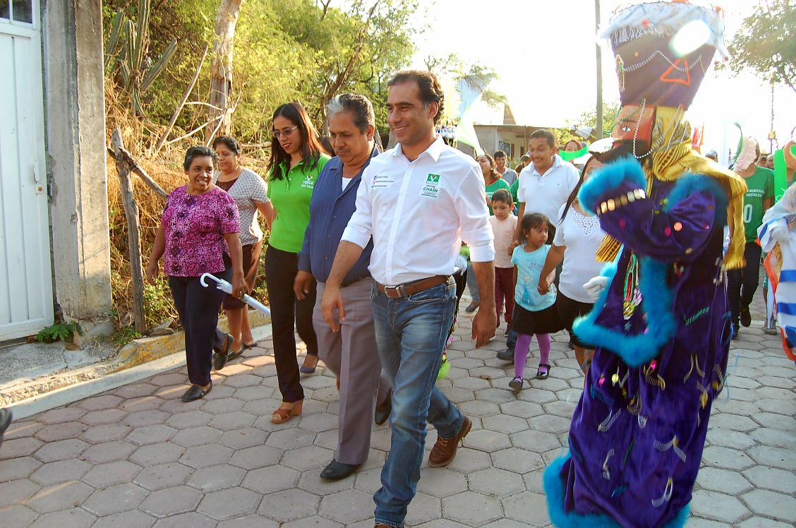 MichelChain's tweet photo. ¡Hoy celebramos en grande con las mamás de #Calmeca y #Tepexco! Agradezco a los vecinos por ayudarnos a pintar de #Verde #Puebla. #VamosJuntos https://t.co/OfLmJPCWcj