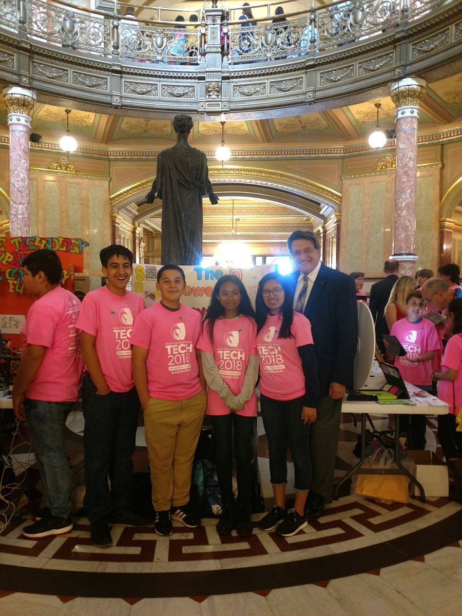 rmbtowner_tech's tweet photo. Another great day in Springfield talking with lawmakers about tech in education and school funding. Our kids did an amazing job explaining their project. Thanks @MikeSaracini for asking me to come along. Great job by everyone at @ice_il #ILTECH2018 https://t.co/ERtm5GKIzs