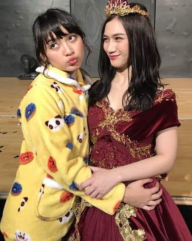 MeloNal48's tweet photo. @MelodyLaksani @kinalJKT48 jangan manyun2 atuhhh 😘😗😙😚 #MeloNal https://t.co/CgWRTEpyEn