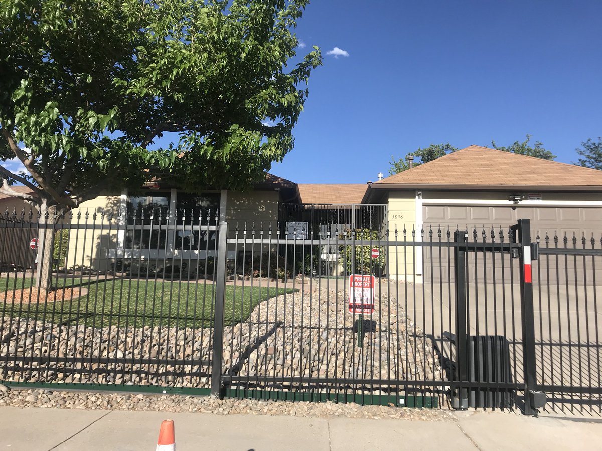 dougcomings's tweet photo. In between visiting Chili’s in Albuquerque we had to go by the famous sights from @BreakingBad_AMC.  Only thing missing was @WalterWhite_AMC.  Anyone want to grab some Pollos Hermanos later? https://t.co/j4x3it1SdC